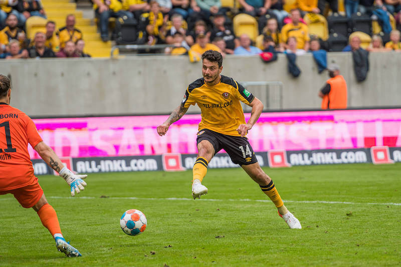 Dynamo Angreifer Hosiner trifft auf den FC Heidenheim
