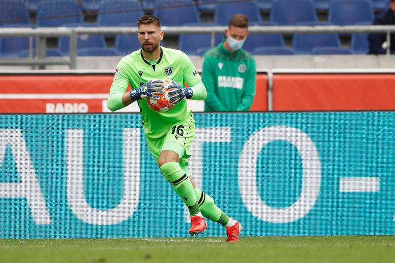 Hannover Goalie Zieler wird gegen Kiel einiges zu Halten haben