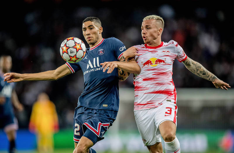 Hakimi im Duell mit Angelino