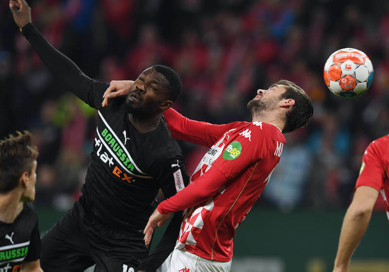 Thuram mit vollem Körpereinsatz für seine Gladbacher